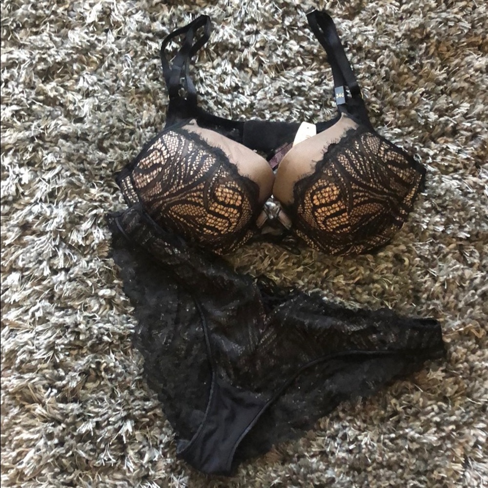Victoria’s Secret very Sexy push up